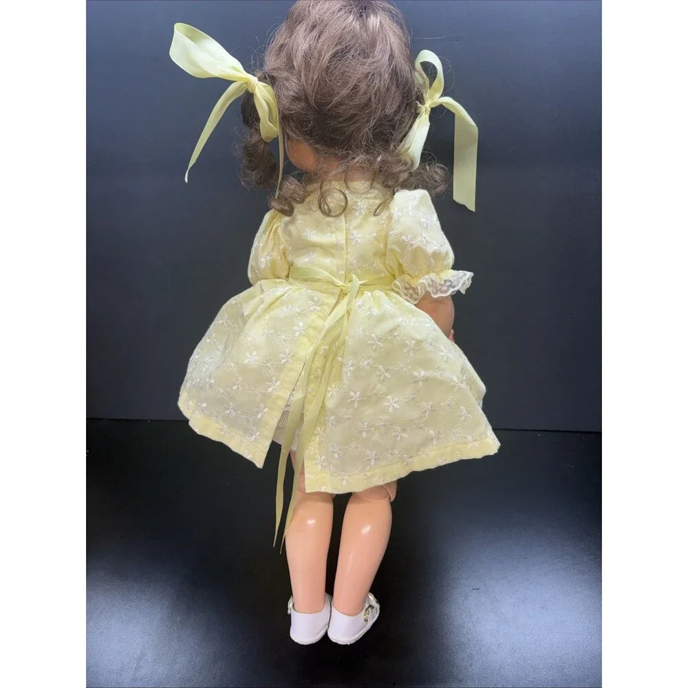 Ideal Doll VP 23 Jointed Hard Plastic  Brown Hair BlueEyes